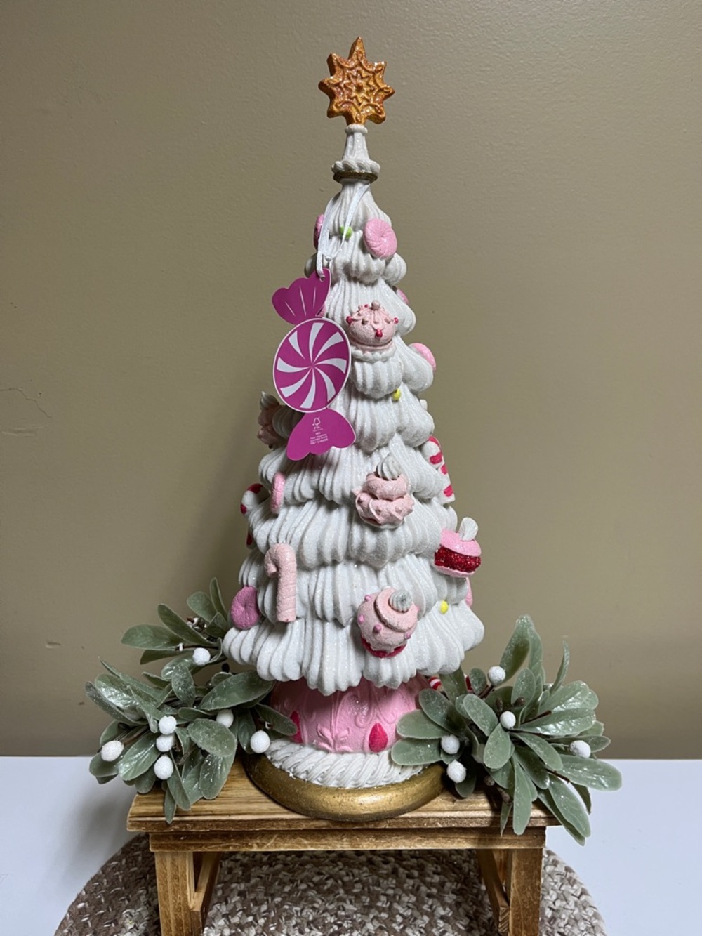 Peppermint square Pink Gingerbread Treat Tree NWT